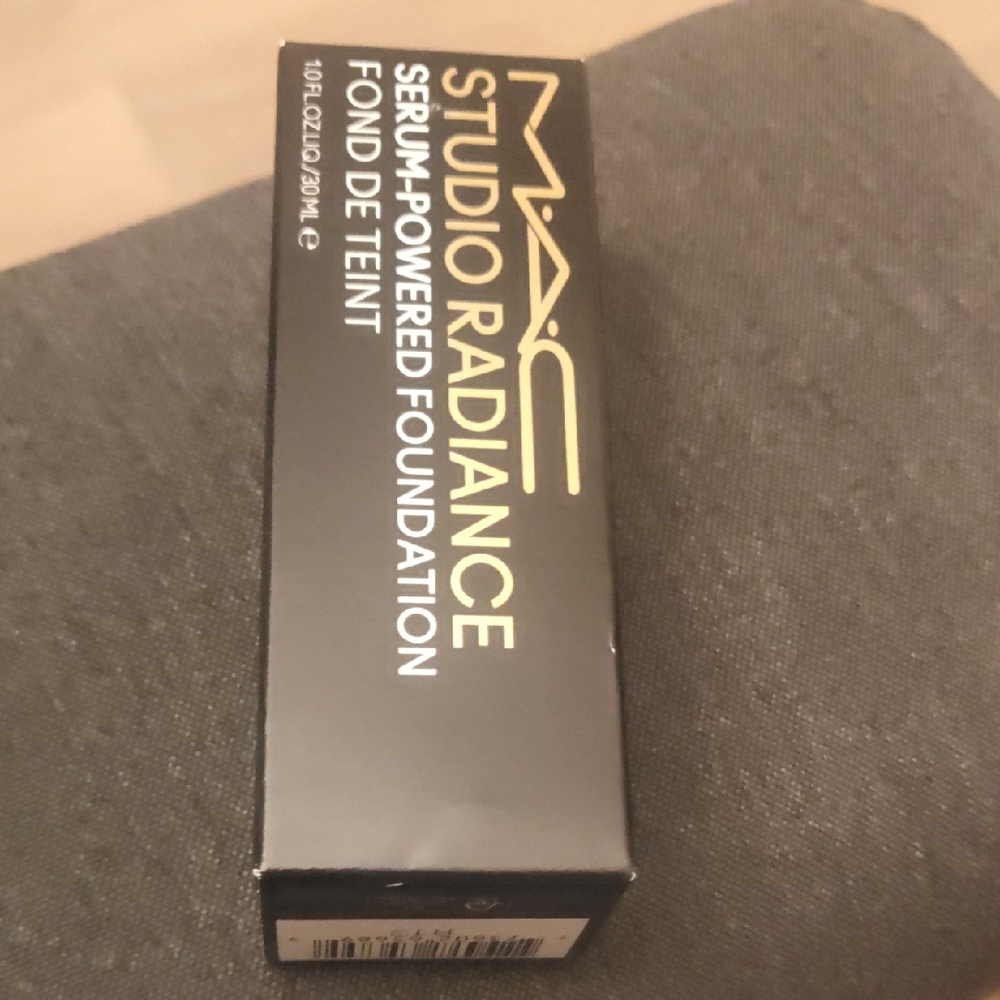 NW25~Mac FOUNDATIONS 30